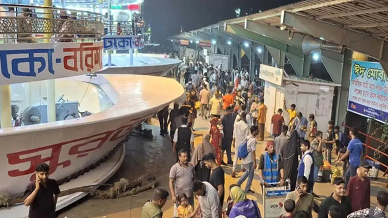 সদরঘাটে দুই লঞ্চের সংঘর্ষে নিহত ১, আহত ১