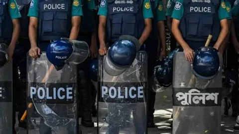 কর্মস্থলে অনুপস্থিতি, দুর্নীতি: চাকরি হারালেন ৭ পুলিশ কর্মকর্তা