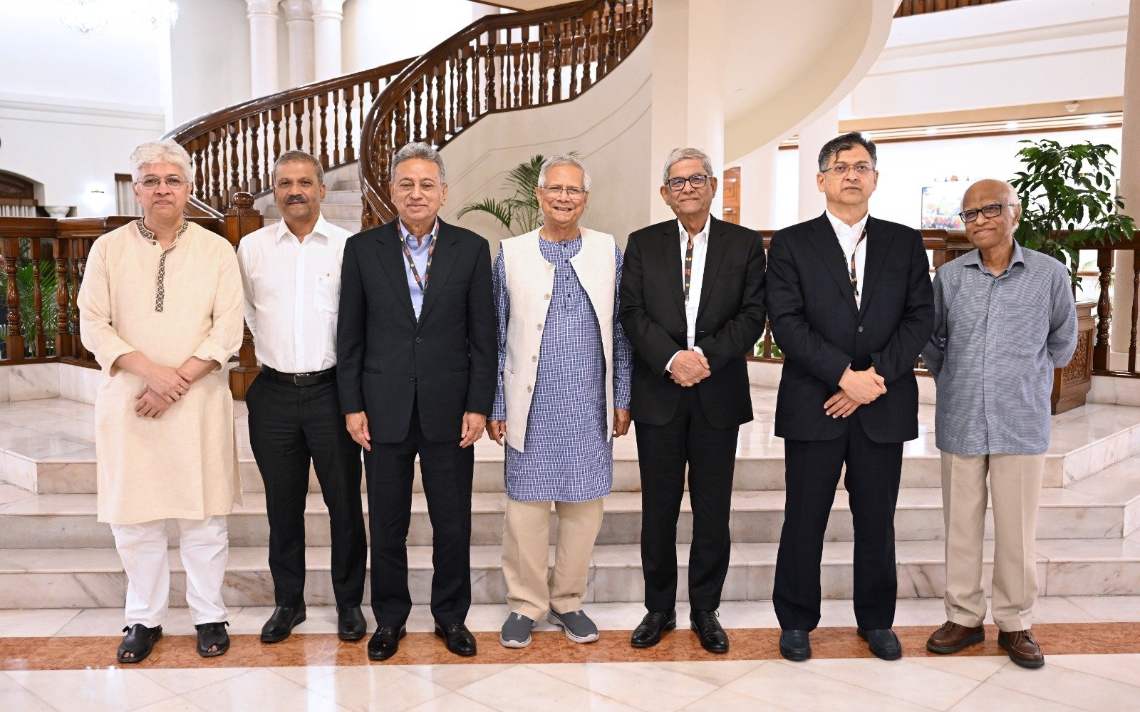 প্রধান উপদেষ্টার সঙ্গে বিএনপির বৈঠক, নির্বাচন নিয়ে যে আলোচনা হলো