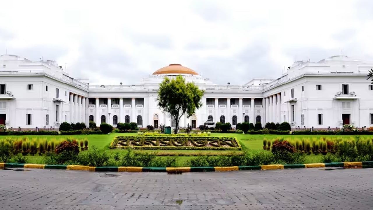 পশ্চিমবঙ্গের ৫৮ শতাংশ বিধায়কের বিরুদ্ধে গুরুতর ফৌজদারি মামলা