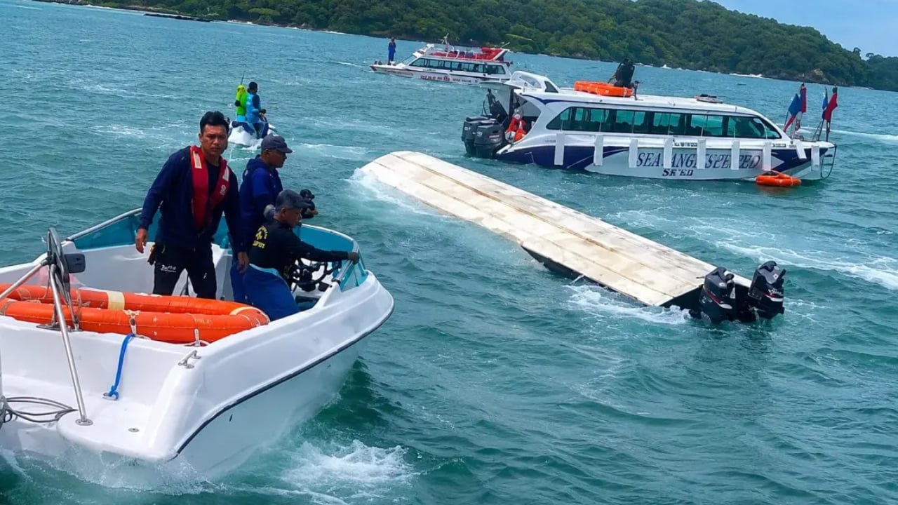ভিয়েতনামে পর্যটকবাহী নৌকা ডুবি, ১৫ ভারতীয় নিহত