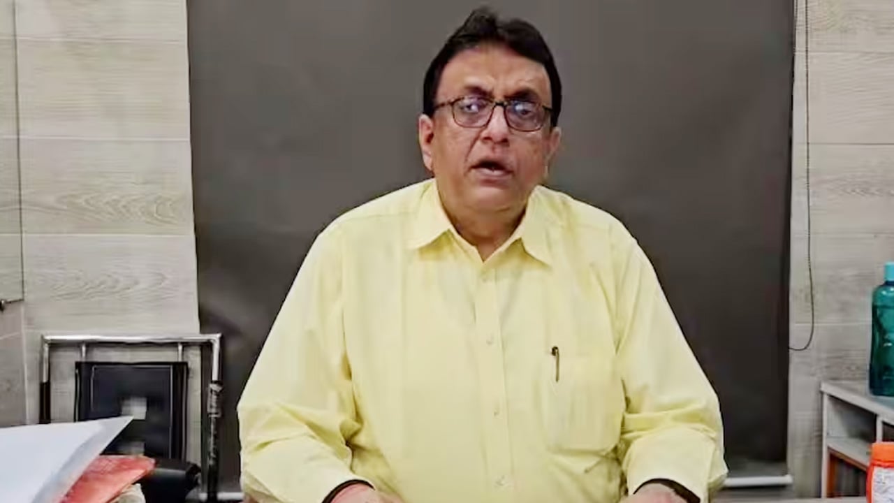তৃণমূলের জাতীয় মুখপাত্রের পদ ছাড়লেন শান্তনু সেন