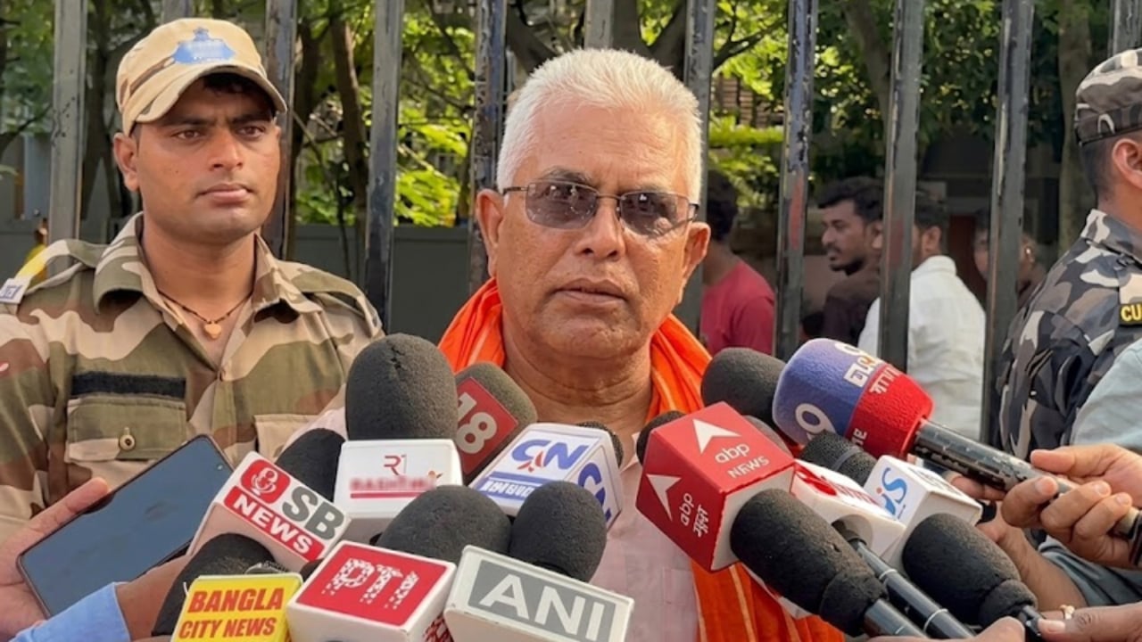 নামাজ পড়লে বাংলাদেশ-পাকিস্তানে গিয়ে পড়ুন: বিজেপি মন্ত্রী