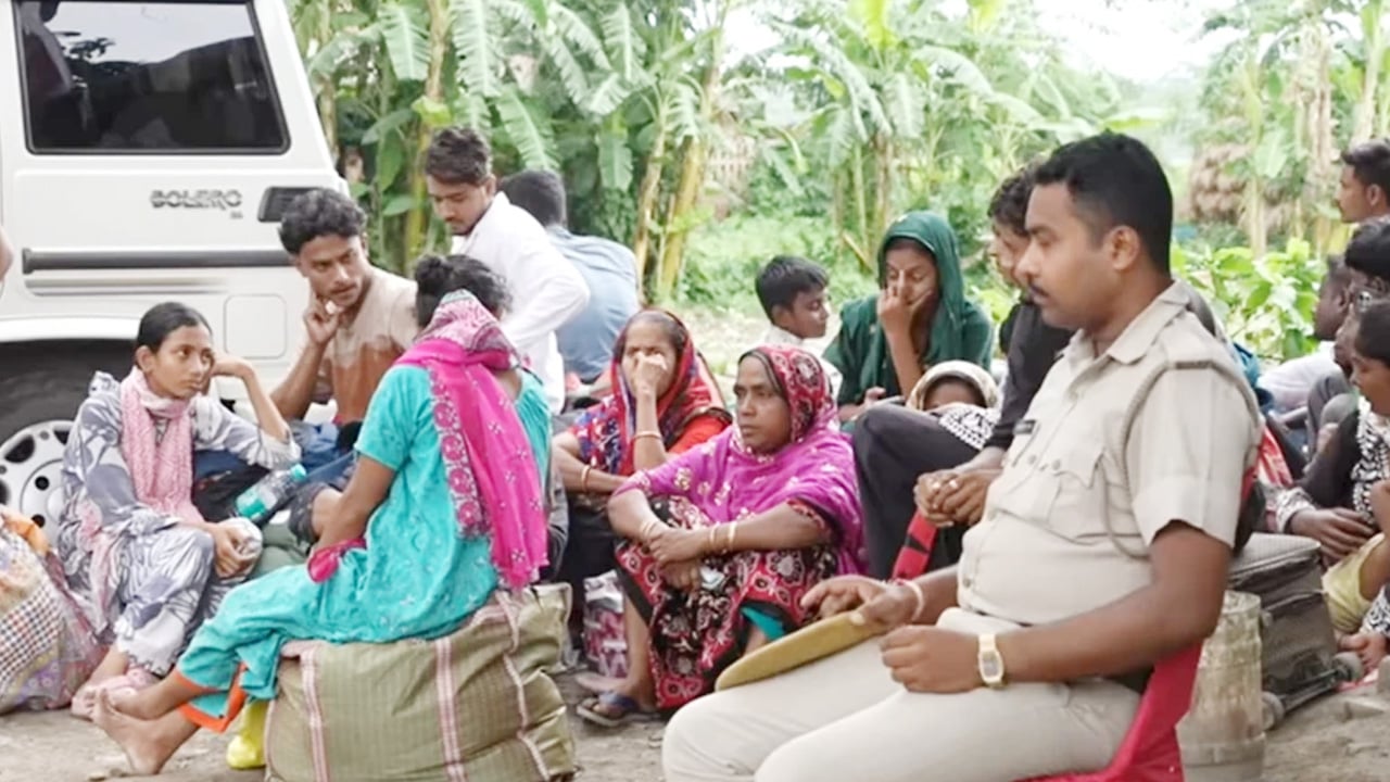 ভারত থেকে কথিত বাংলাদেশিদের ফেরা নিয়ে কী ঘটছে সীমান্তে?