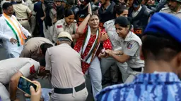 দিল্লিতে ধরপাকড় হিটলারের আমলকেও ছাড়িয়ে গেছে: তৃণমূল নেতা