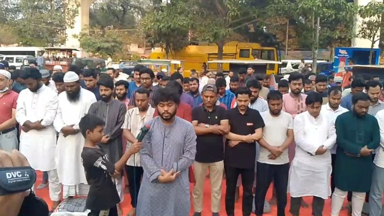শাহবাগে আছিয়ার গায়েবানা জানাজা ইনকিলাব মঞ্চের