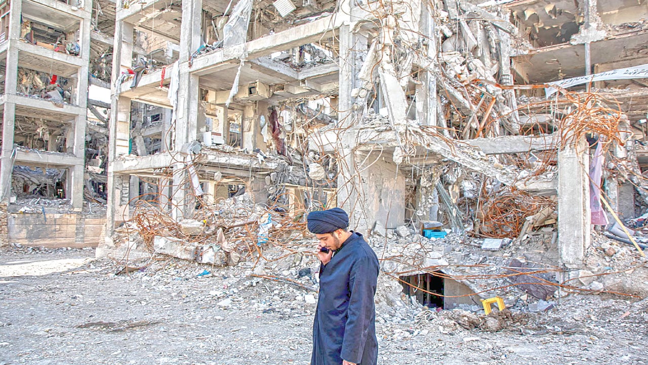 মার্কিন টার্গেটে ইরানের বিদ্যুৎকেন্দ্র রেল সেতু