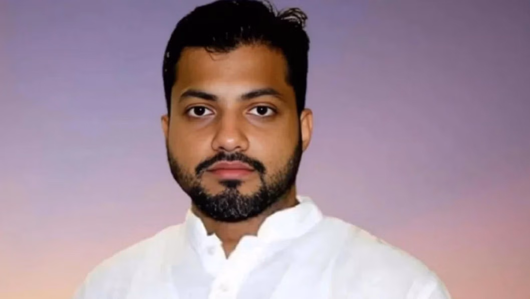তিন উপদেষ্টার পদত্যাগ দাবি করলেন ইশরাক হোসেন