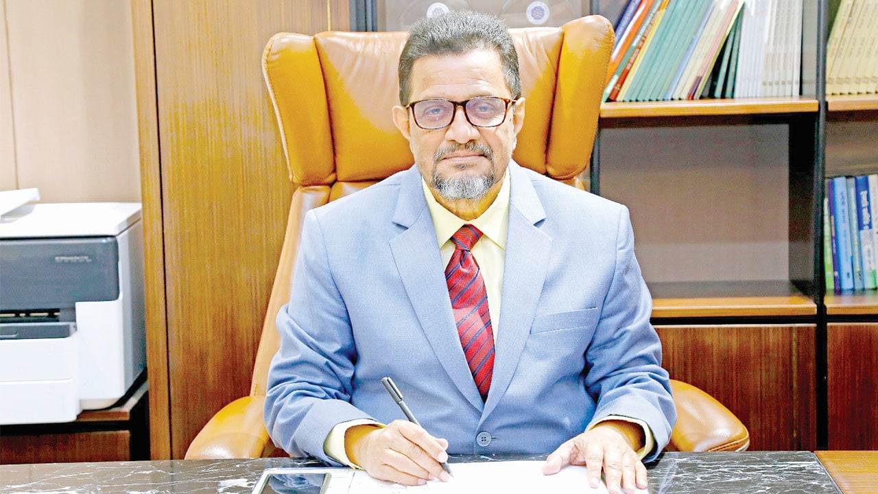 সিআরআর ঘাটতি থেকে বেরিয়েছে ইসলামী ব্যাংক