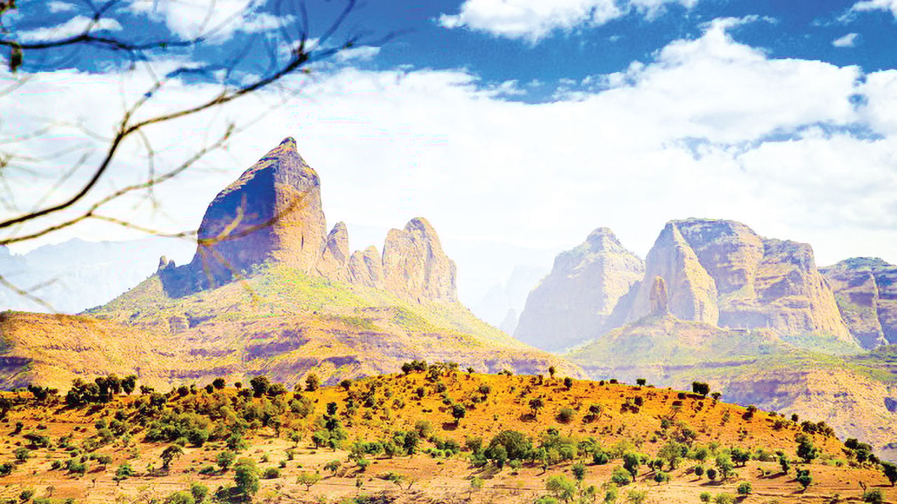 রোমাঞ্চ, ইতিহাস আর প্রকৃতি