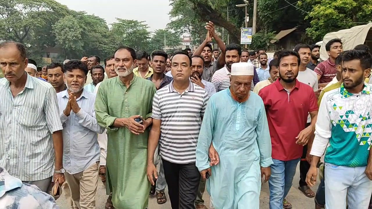 জিলাপি খেতে চাওয়া সেই ওসির বদলি প্রত্যাহারের দাবিতে বিএনপির বিক্ষোভ