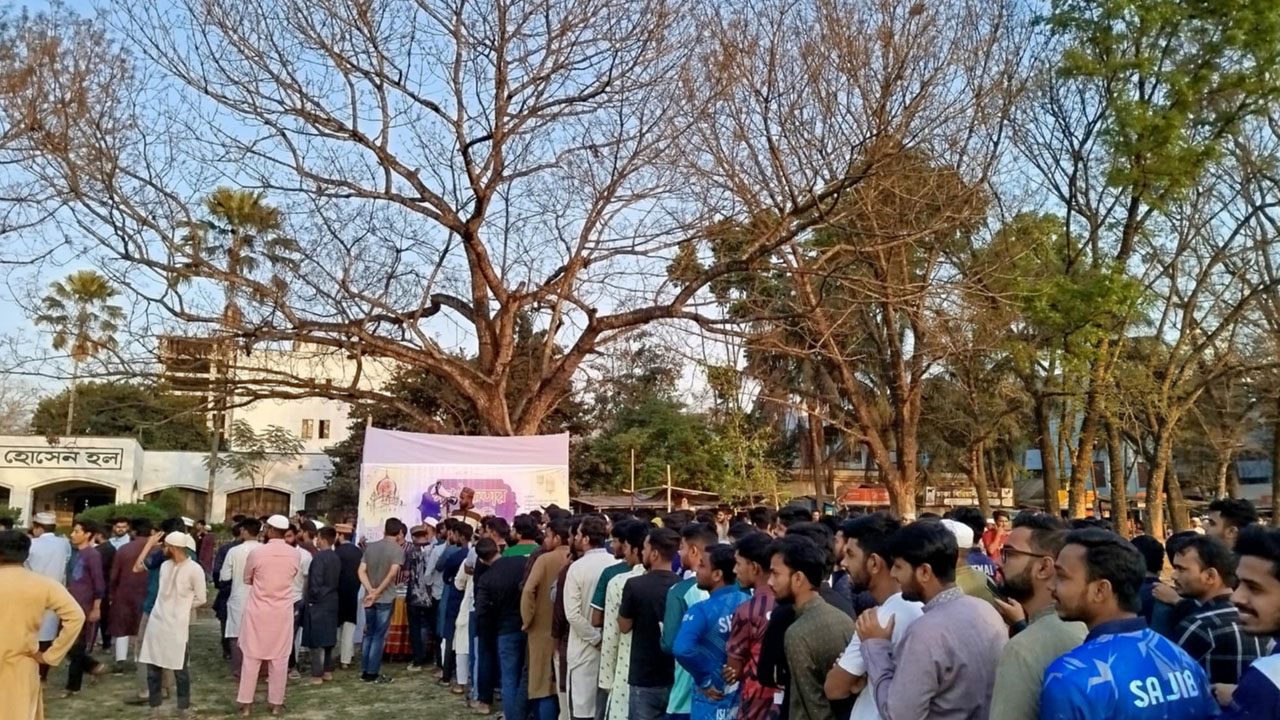 ইবিতে ইসলামী ছাত্রশিবিরের গণ ইফতার কর্মসূচি