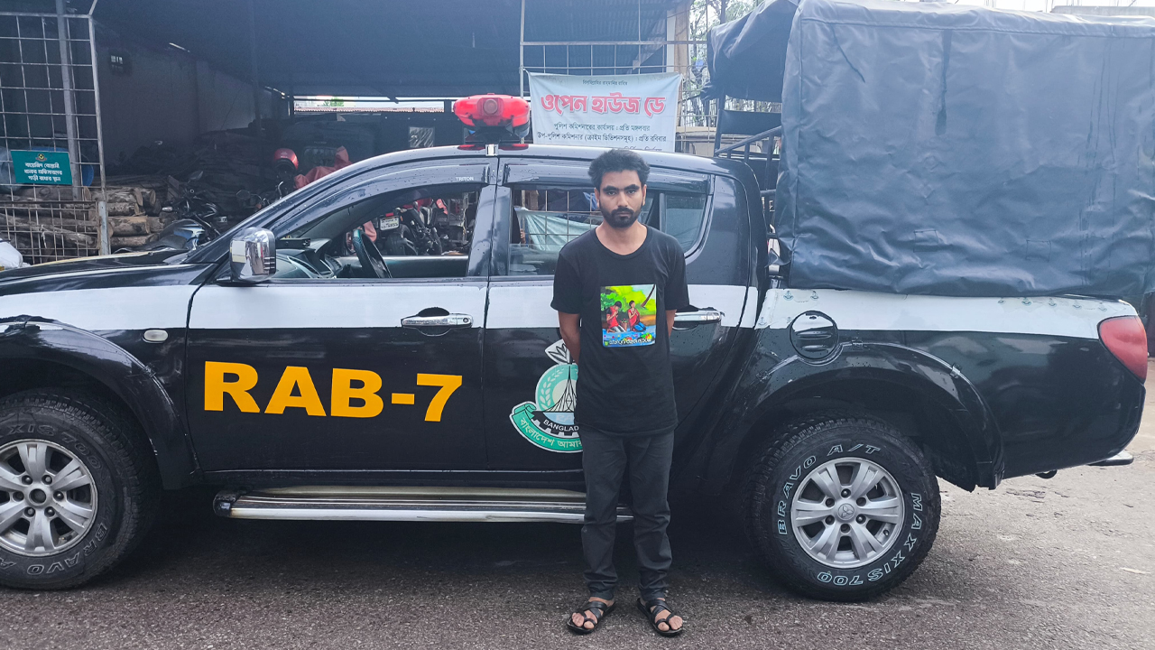 চট্টগ্রামে ইউপিডিএফ সদস্য গ্রেপ্তার