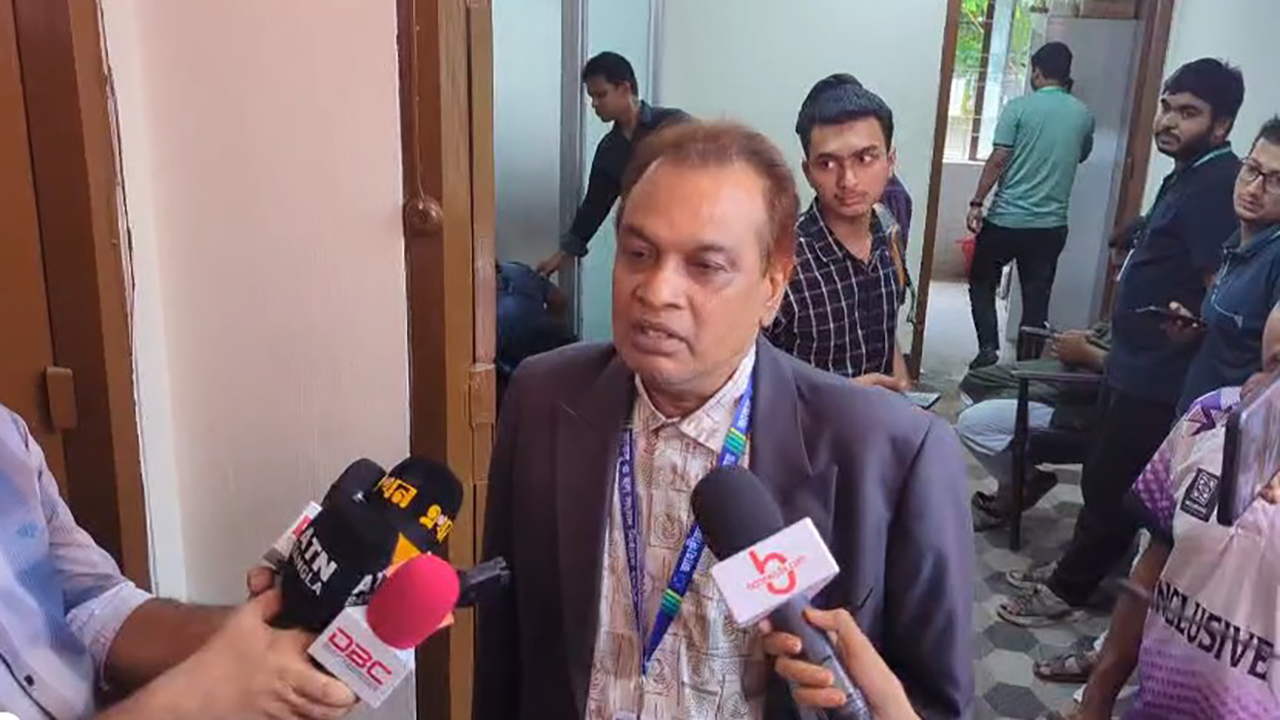 জাকসু নির্বাচনের ফল ঘোষণা সন্ধ্যা ৭টায়: প্রধান নির্বাচন কমিশনার