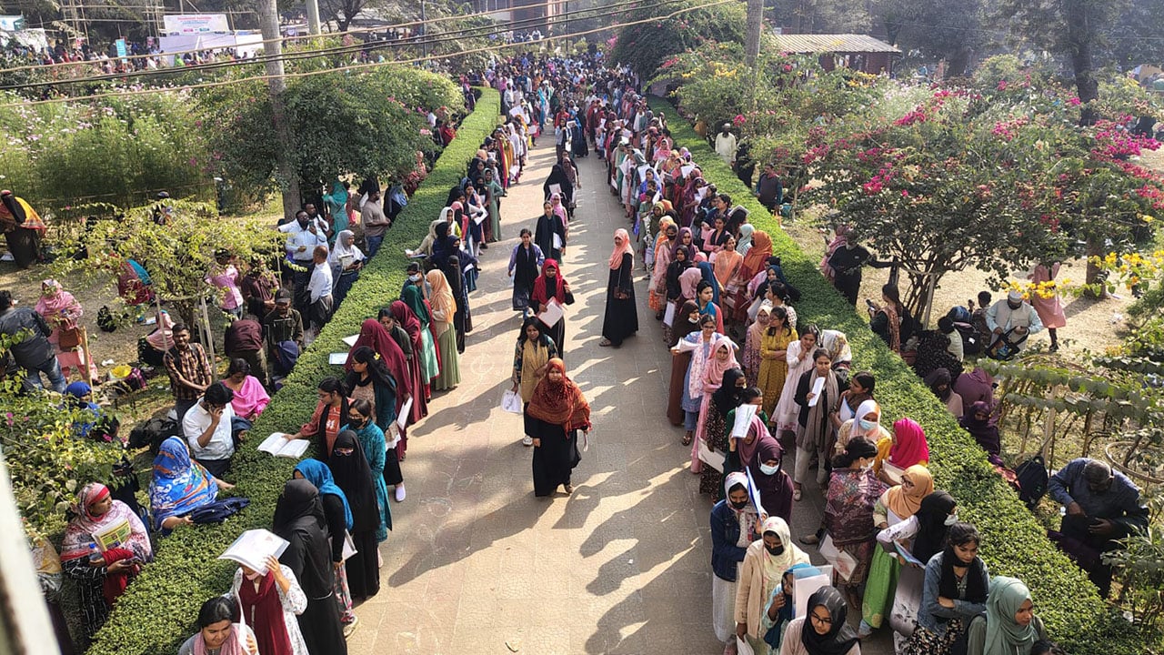 জাবিতে ভর্তি পরীক্ষা শুরু