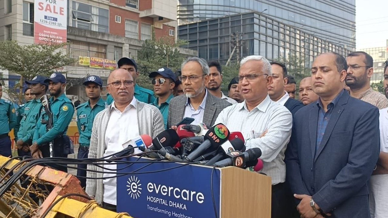 ঠিকমত চিকিৎসা গ্রহণ করতে পারছেন খালেদা জিয়া