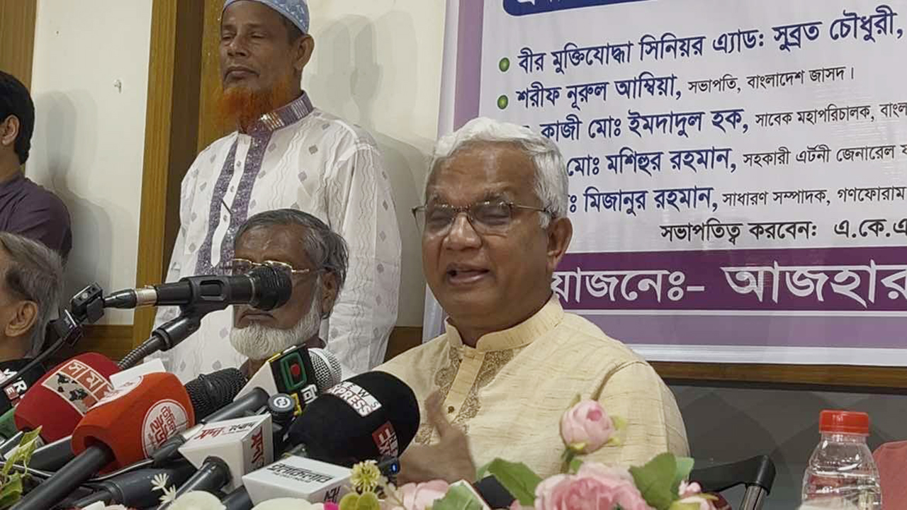 প্রধান উপদেষ্টার বক্তব্যে প্রশ্নবোধক চিহ্ন তৈরি হয়েছে