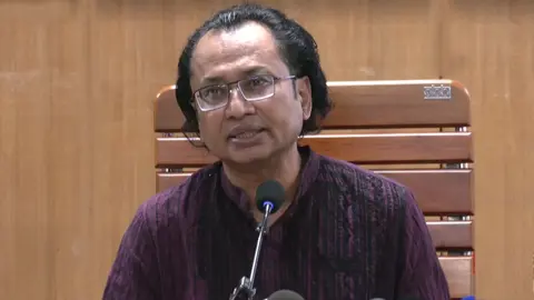 ‘ক্রসফায়ার’ নিয়ে আইজিপির বক্তব্যের বিষয়ে সিদ্ধান্ত প্রধানমন্ত্রী দেশে ফেরার পর 