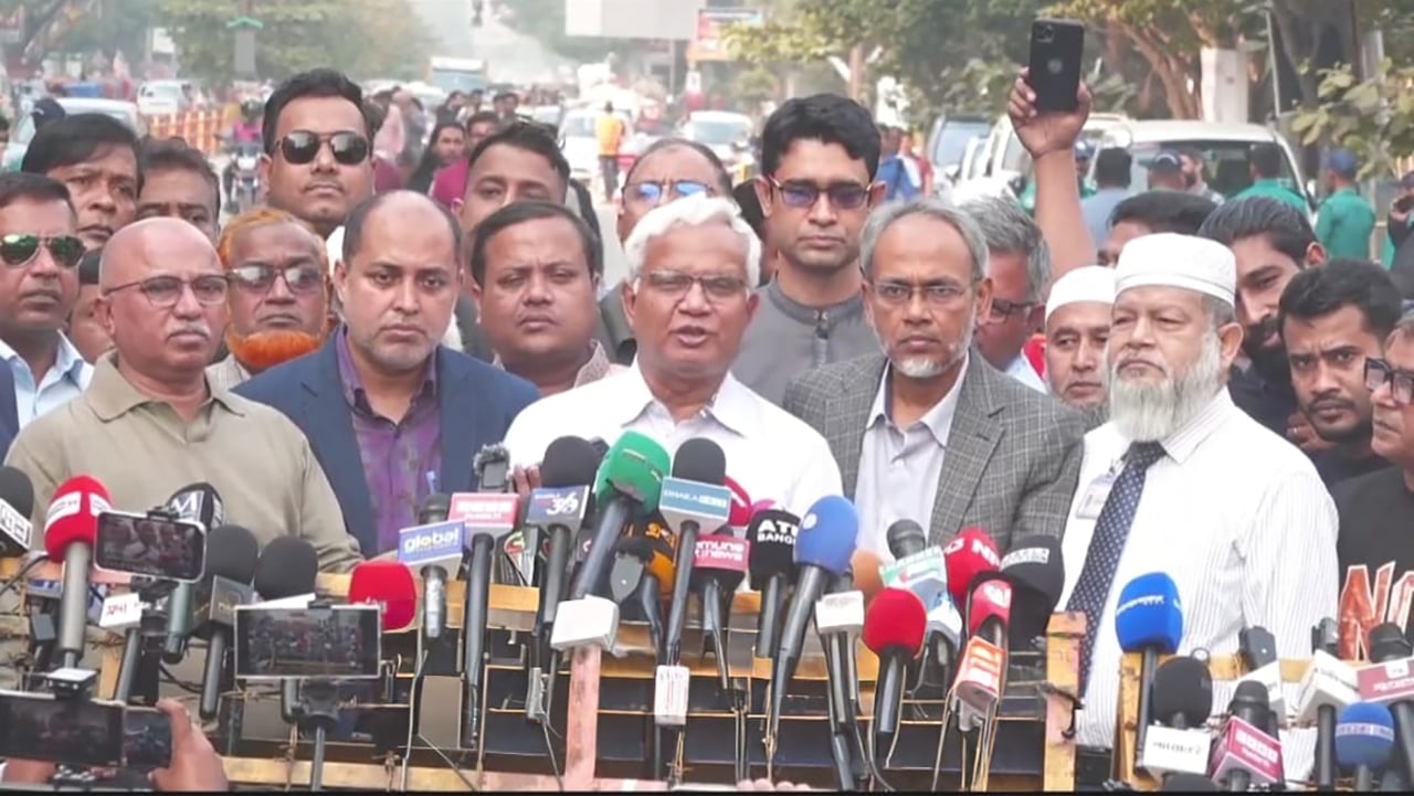 উন্নত চিকিৎসার জন্য খালেদা জিয়াকে লন্ডন নেয়া হচ্ছে