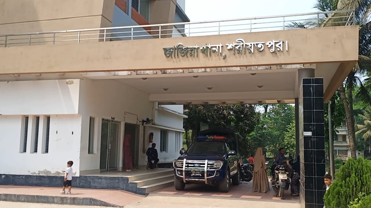 জাজিরায় বন্ধ হচ্ছে না বোমার বিস্ফোরণ, জনমনে আতঙ্ক