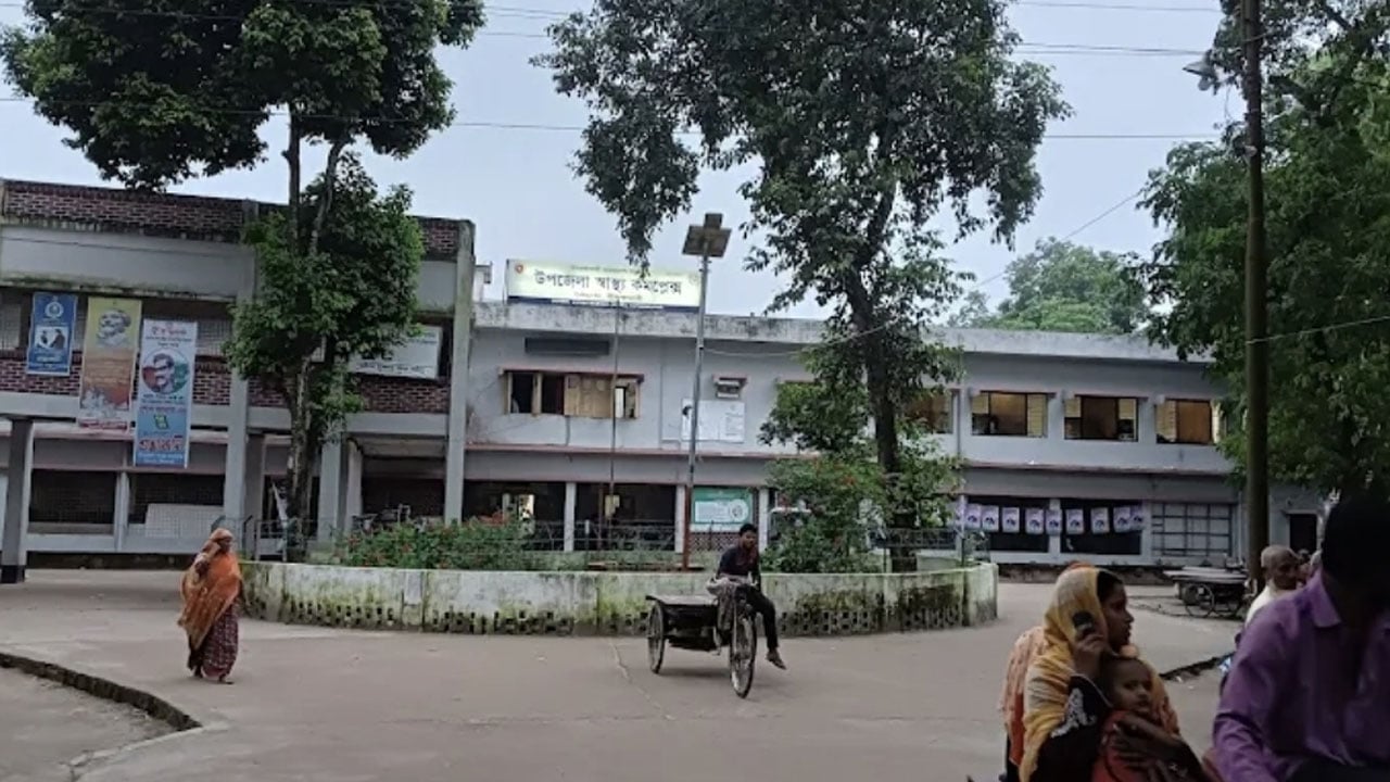 জলঢাকা স্বাস্থ্য কমপ্লেক্সে ব্লাড গ্রুপ নির্ণয়ে গরমিলের অভিযোগ