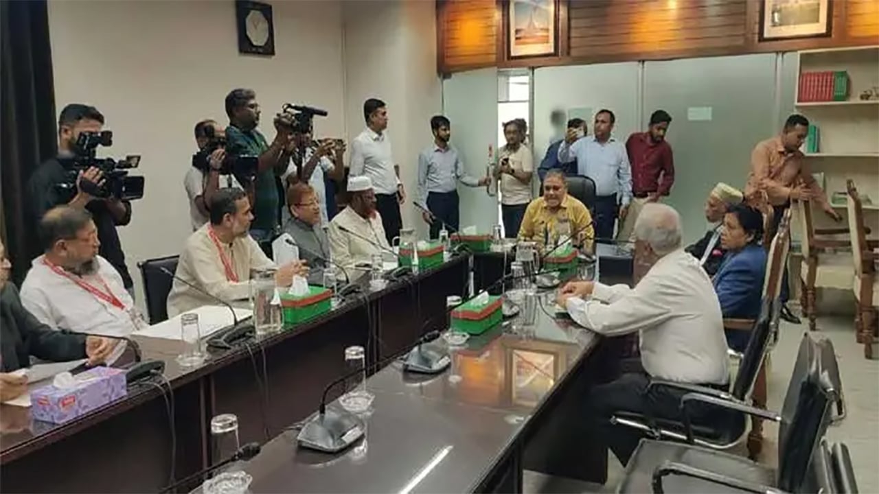 ইসির সঙ্গে বৈঠকে জামায়াতের প্রতিনিধিদল
