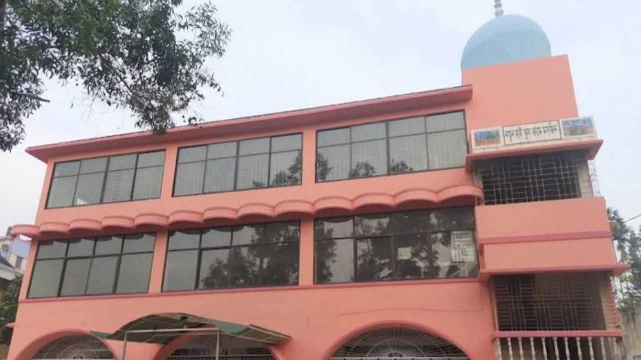 ইমামের কাছে যুবদলের দুই নেতার লাখ টাকা চাঁদা দাবি