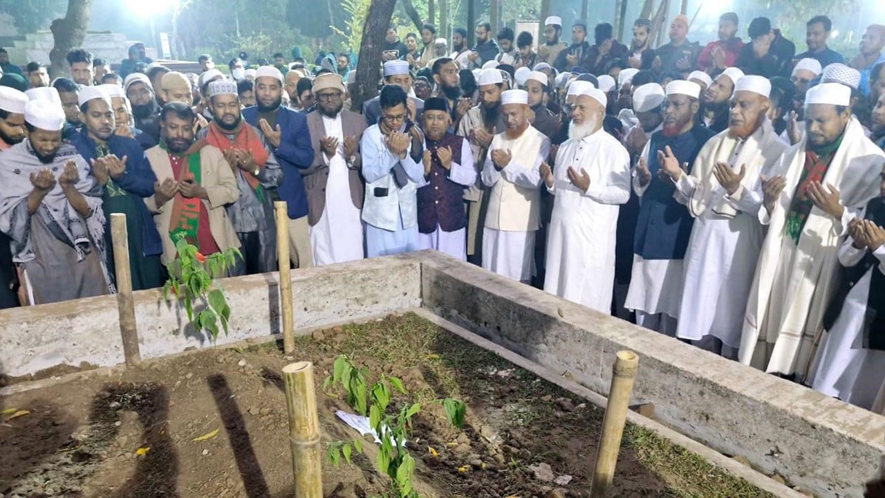 ওসমান হাদির কবর জিয়ারত করলেন জামায়াত আমির