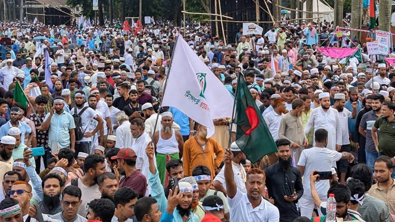 সোহরাওয়ার্দী উদ্যানে জামায়াত নেতাকর্মীদের ঢল