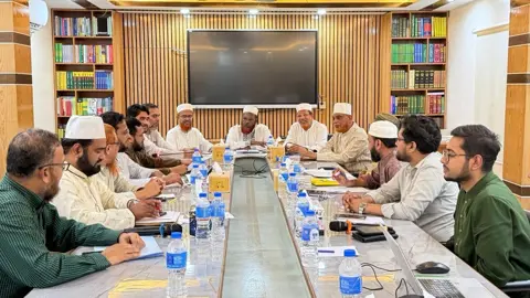 আমদানি নির্ভরতা কমিয়ে কৃষি উৎপাদন বাড়ানোর তাগিদ প্রধানমন্ত্রীর