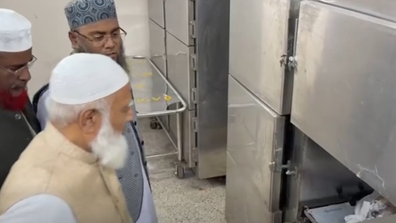 লন্ডন থেকে ফিরে হাদির লাশ দেখতে হাসপাতালে জামায়াত আমির