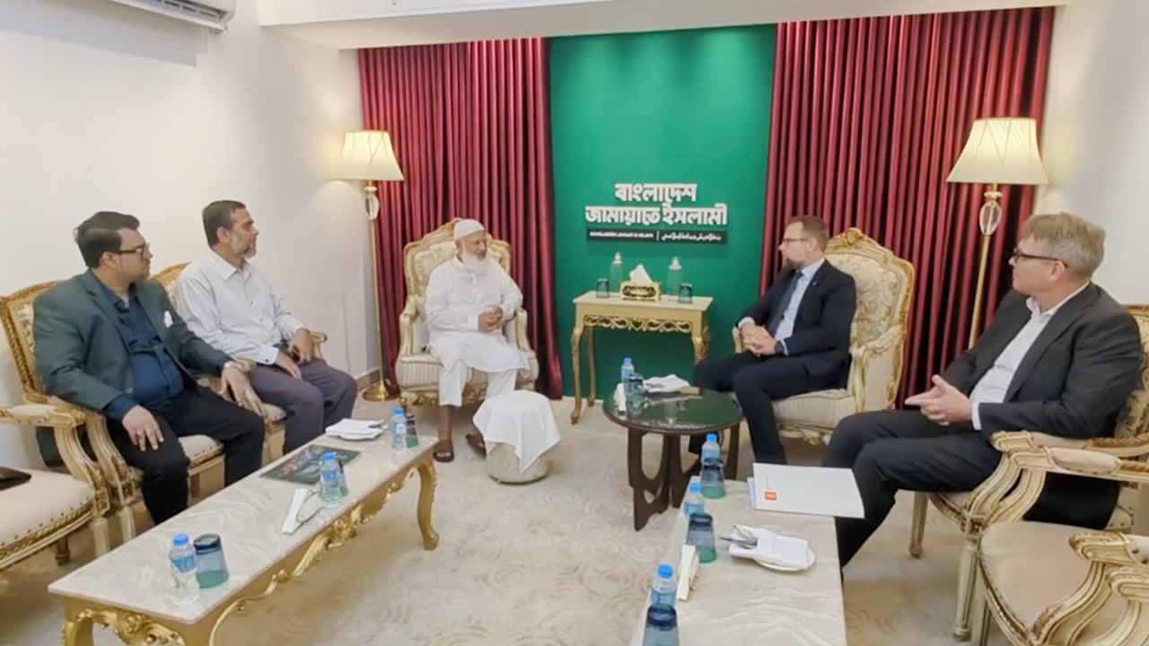 জামায়াত আমিরের সঙ্গে ডেনিশ রাষ্ট্রদূতের সৌজন্য সাক্ষাৎ