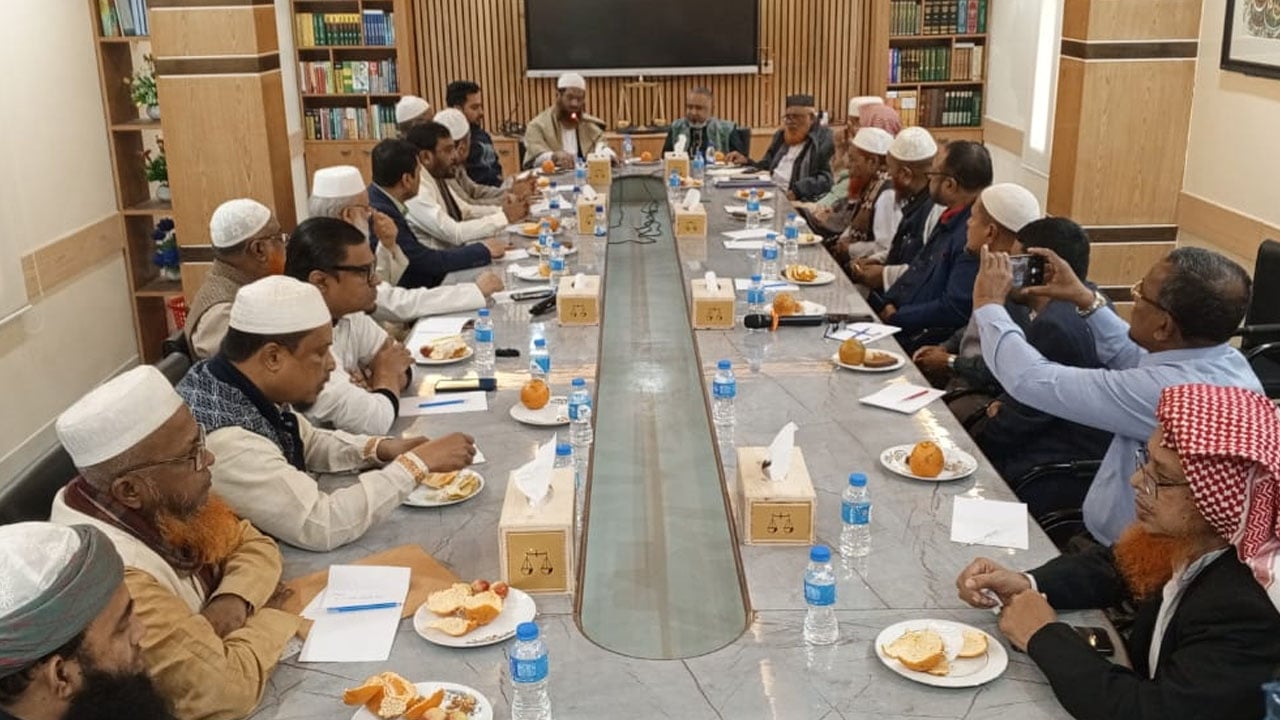 বৈঠকে ১০ দলীয় নেতারা, আসেনি চরমোনাইয়ের দল