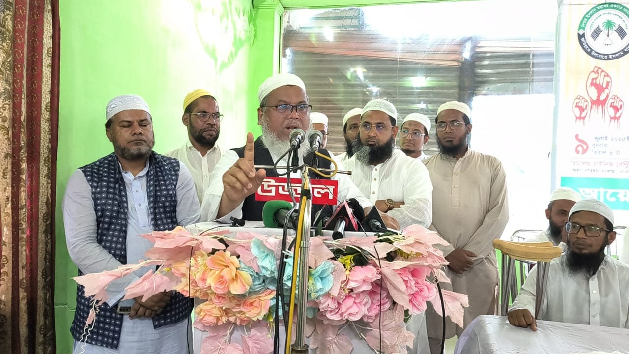 জুলাই শহীদেরা রুটির আশায় আন্দোলন করেননি: মনির কাসেমী