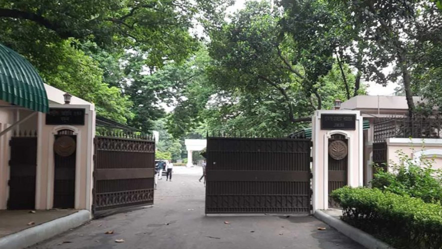 উপদেষ্টা পরিষদের অনানুষ্ঠানিক বৈঠক