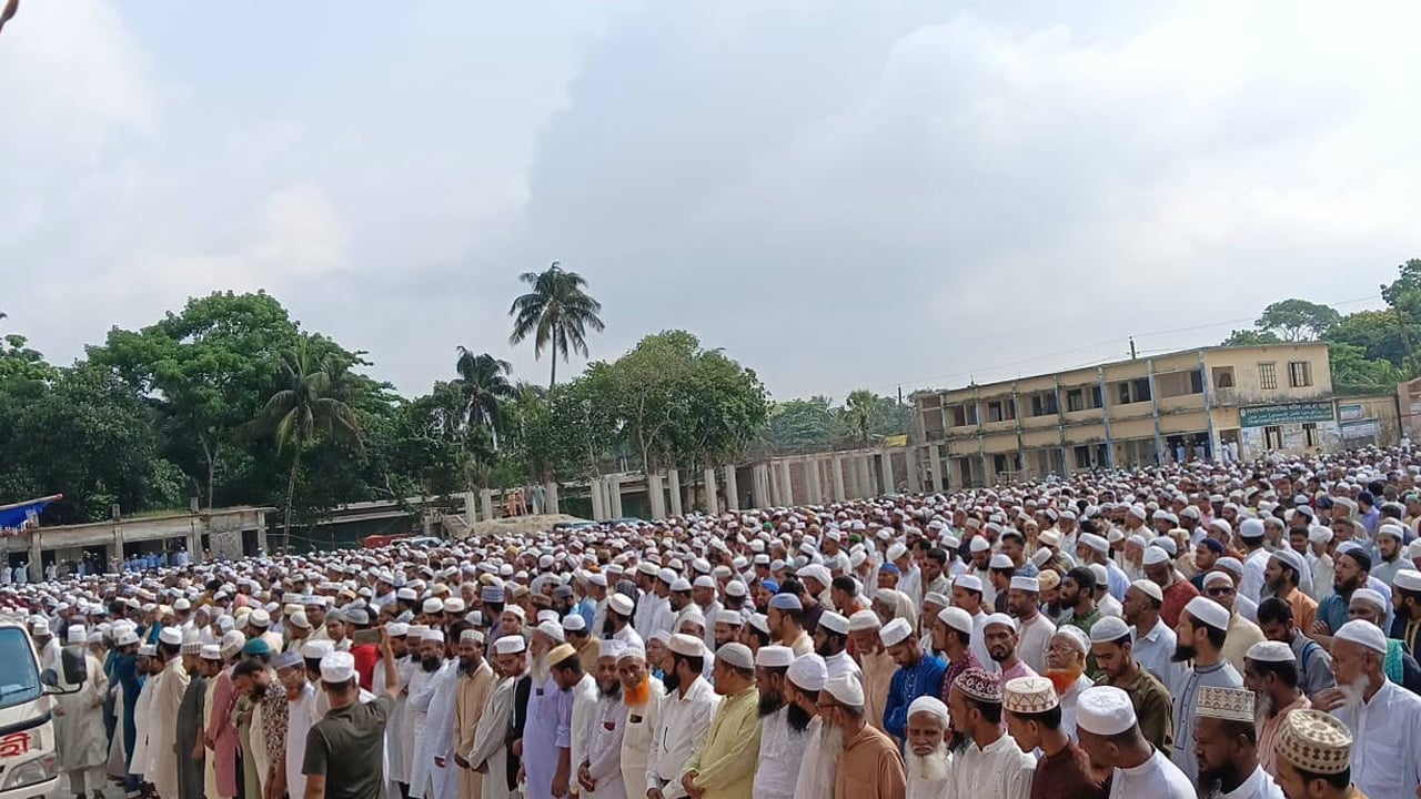 জামায়াত নেতা মোস্তফা কামালের জানাজা ও দাফন সম্পন্ন