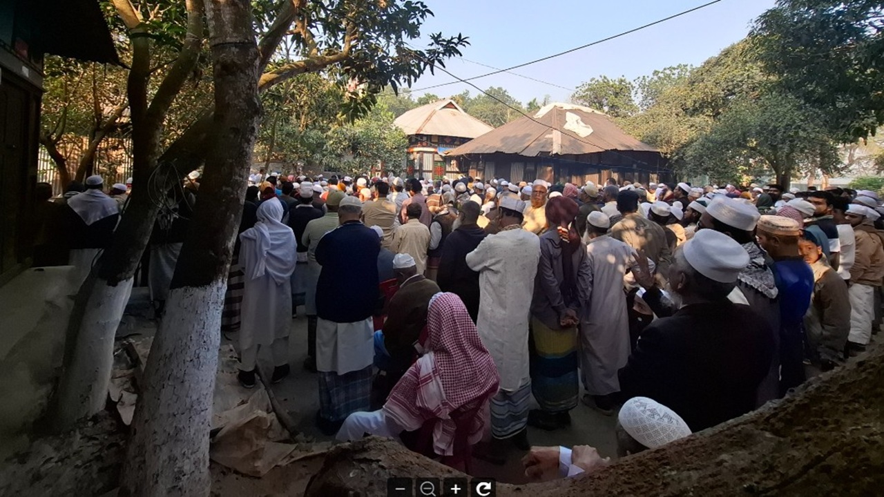 গজারিয়ায় সাবেক ইউপি সদস্য গিয়াস উদ্দিন শিকদারের দাফন সম্পন্ন