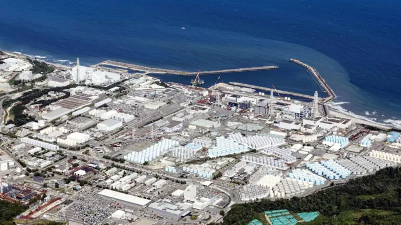 সুনামি সতর্কতায় সরিয়ে নেওয়া হলো ফুকুশিমা পরমাণু কেন্দ্রের কর্মীদের