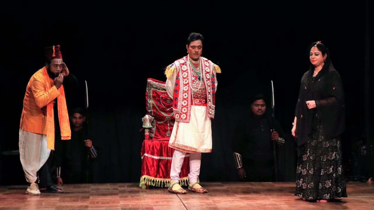 বিজয়ের মাসে শিল্পকলায় মঞ্চস্থ হলো ‘সিরাজউদ্দৌলা’