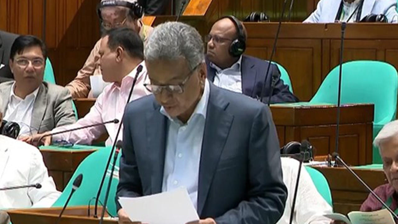 মুদির দোকান ও বিউটি পার্লার আসছে ভ্যাটের আওতায়