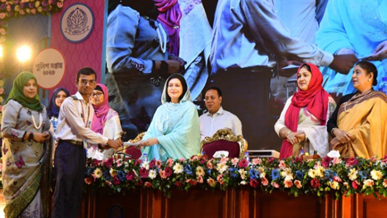 নারী উদ্যোক্তাদের যোগ্যতার ভিত্তিতে উৎসাহ দিতে হবে