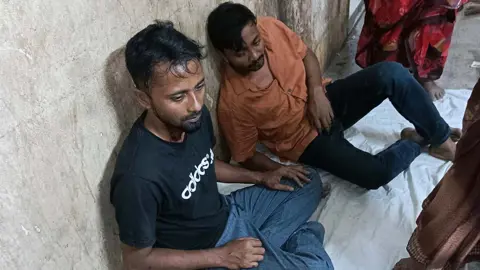 যশোরে দুই মোটরসাইকেলের মুখোমুখি সংঘর্ষে ৩ তরুণ নিহত