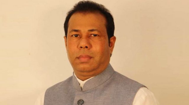 শেখ হাসিনার ৪শ কোটি টাকা দামের পিয়নের দেশত্যাগে নিষেধাজ্ঞা