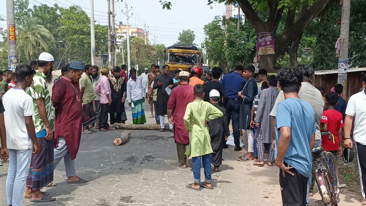 মেয়ের বাড়ি যাওয়ার পথে ট্রাক চাপায় নারীর মৃত্যু