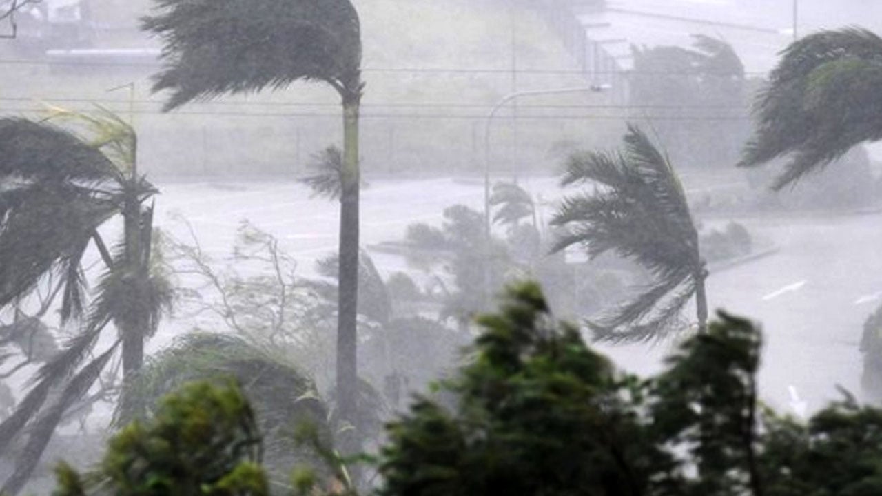 যেসব জেলায় ৬০ কিমি বেগে ঝড় হতে পারে