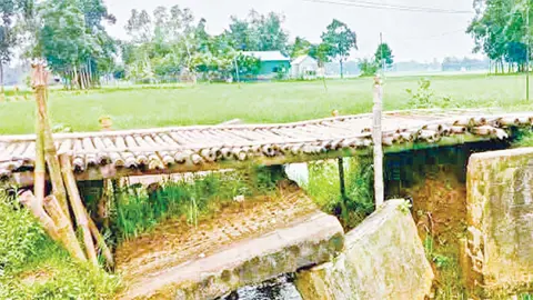 ঝিনাইগাতীতে কালভার্ট ভেঙে যাওয়ায় বাড়ছে জনদুর্ভোগ