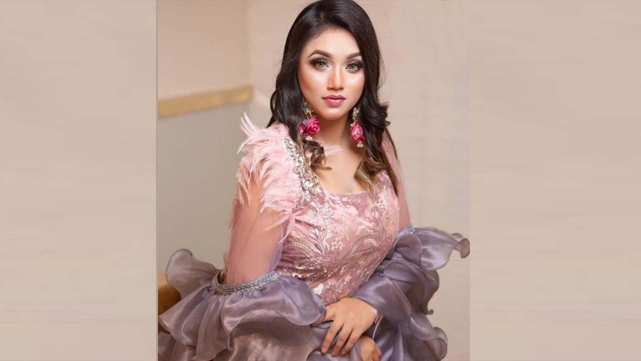 শিল্পী সমিতির নির্বাচনে জলি