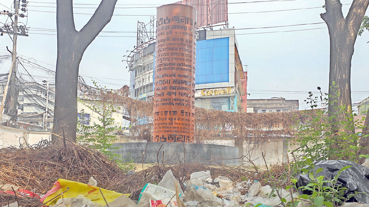 তিন মাস না যেতেই ময়লার ভাগাড়, উদাসীন কর্তৃপক্ষ