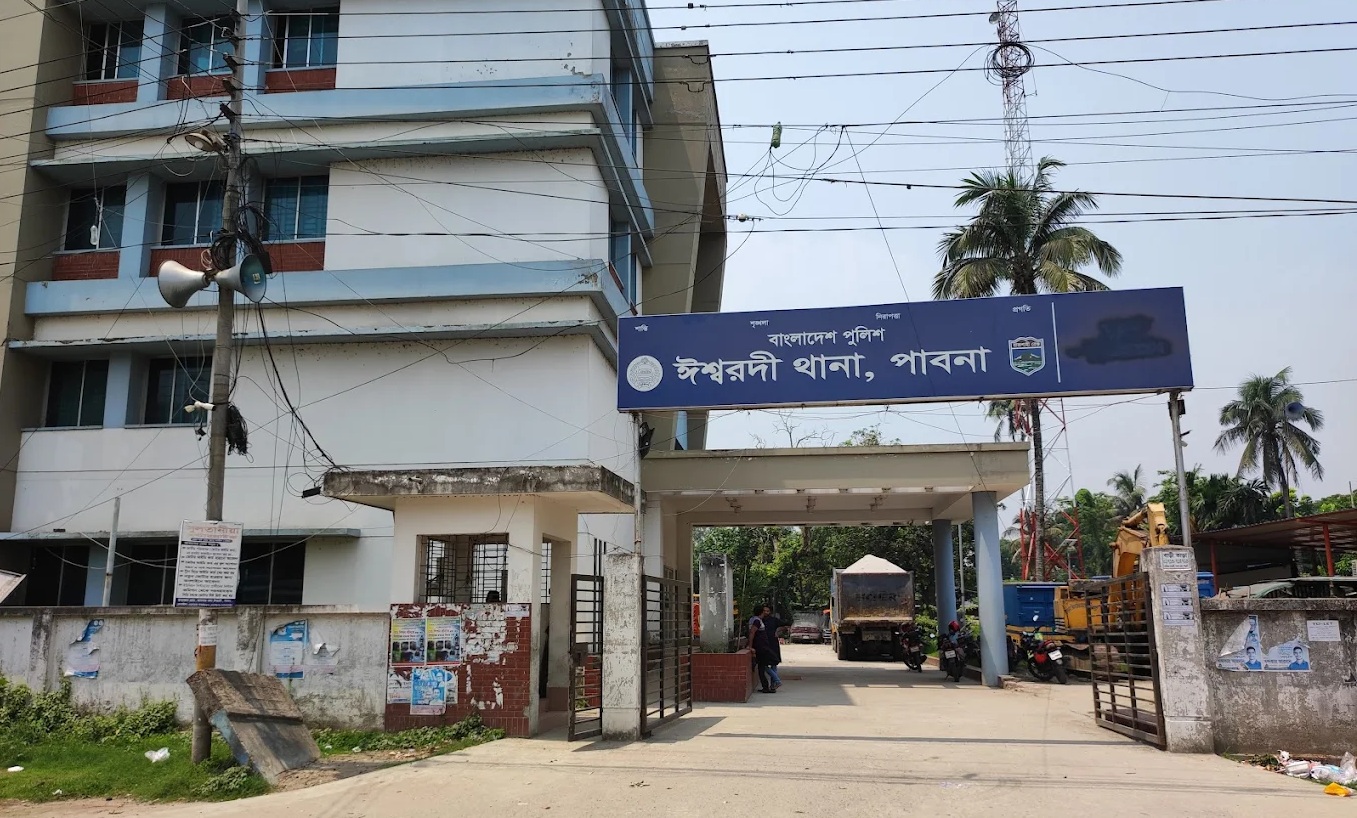 মাদক বিক্রিতে নিষেধ করায় মা-মেয়েকে গুলি