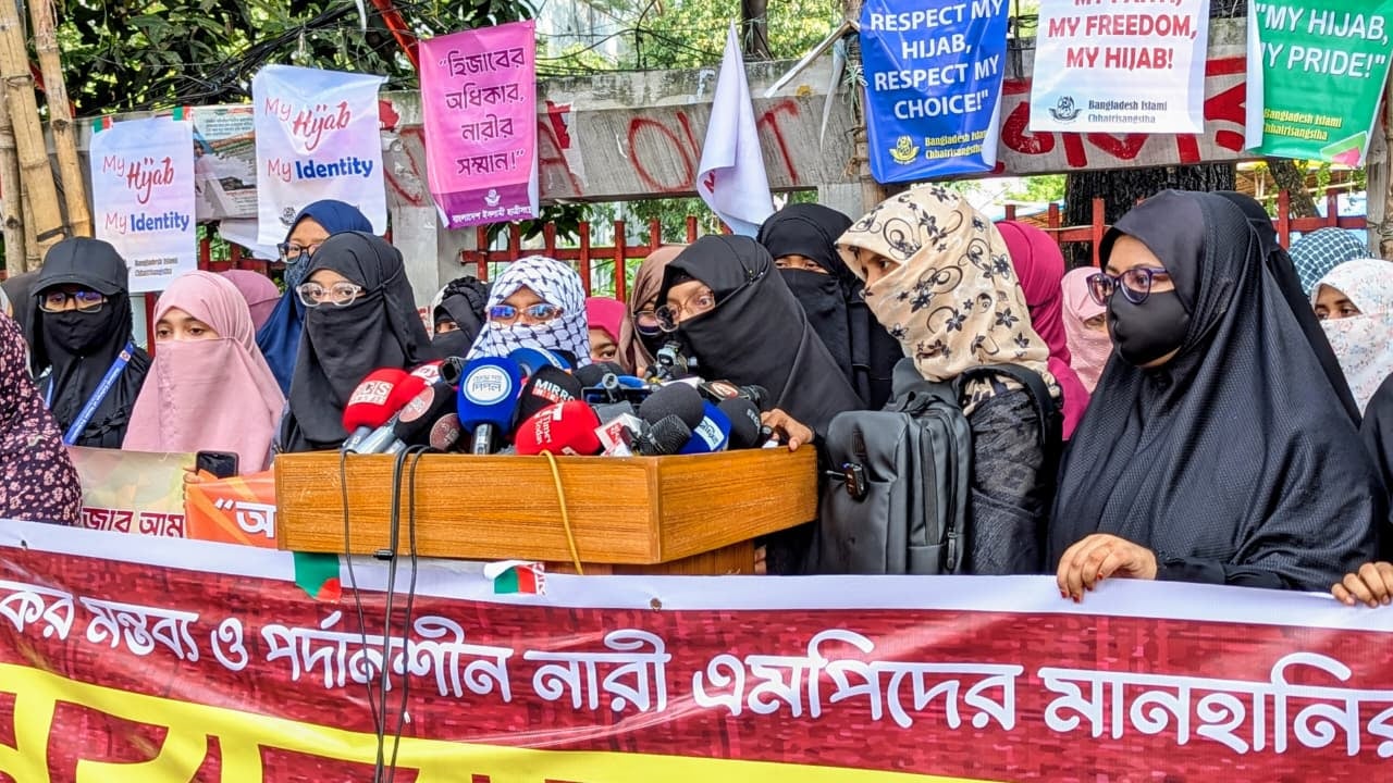 একটি মহল পরিকল্পিতভাবে ইসলামী মূল্যবোধে আঘাত হানছে